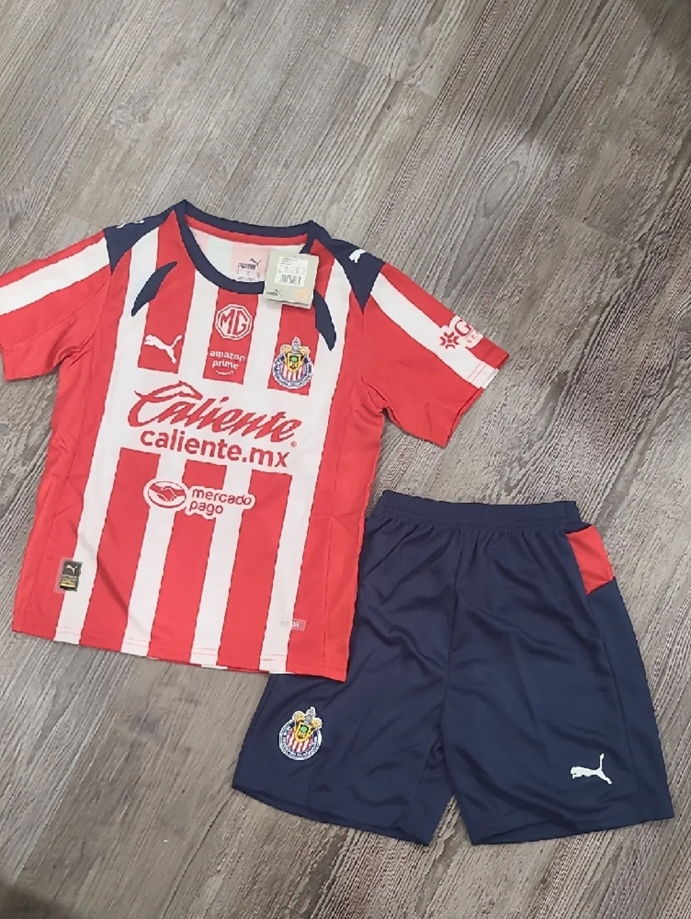 PUMA Guadalajara Soccer Jersey and Shorts Set Red White Navy Blue Size S - Picture 2 of 9